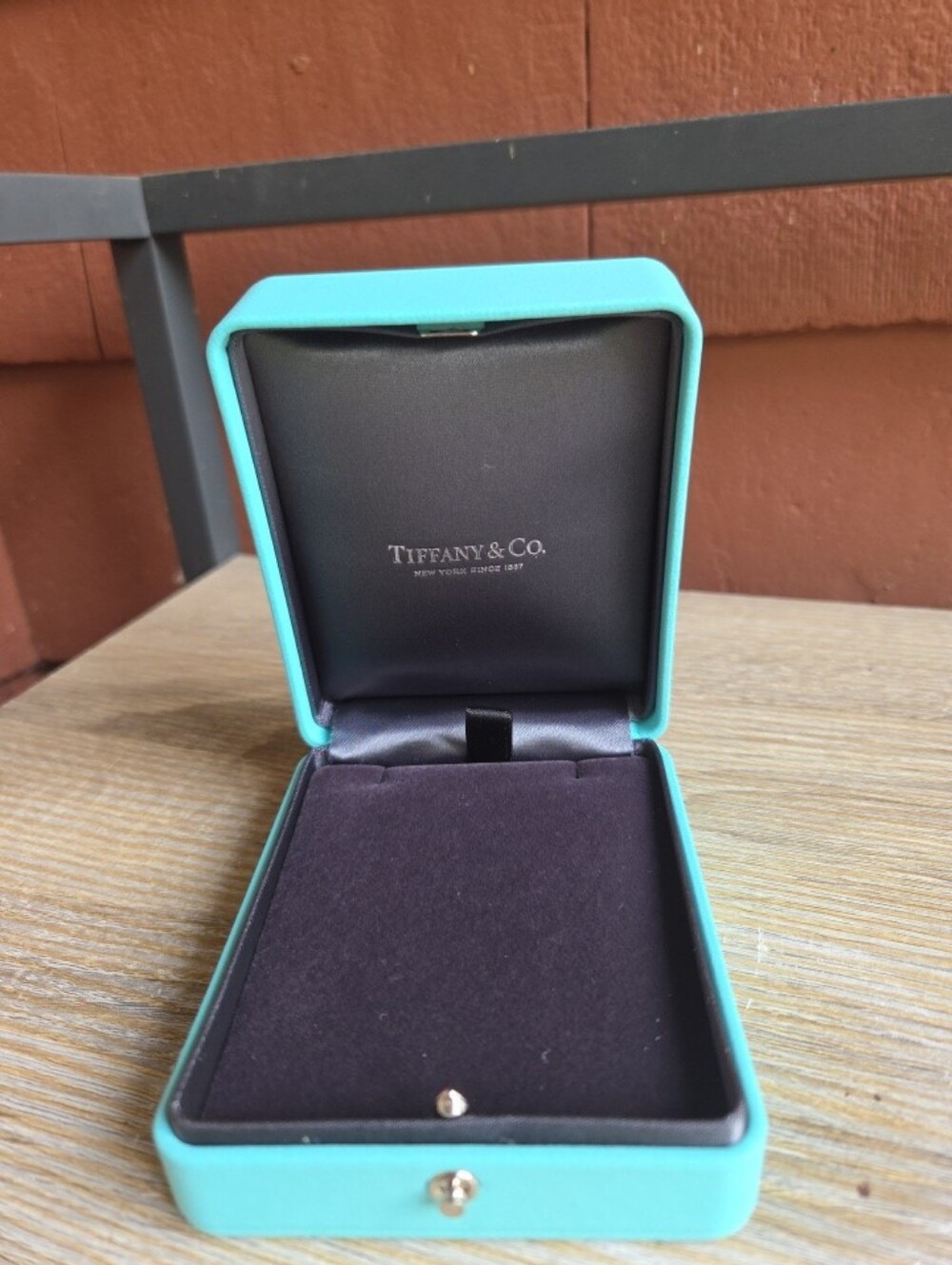 Tiffany & Co Large Blue Leather Necklace Presentation Box / jewelry case box - Picture 3 of 9